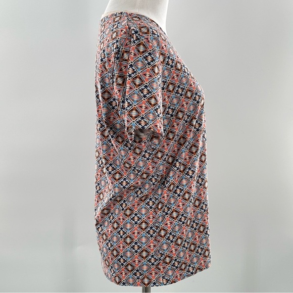 Lands end womens top size S/P 6-8 multicolored diamond tribal print v-neck - Picture 4 of 11
